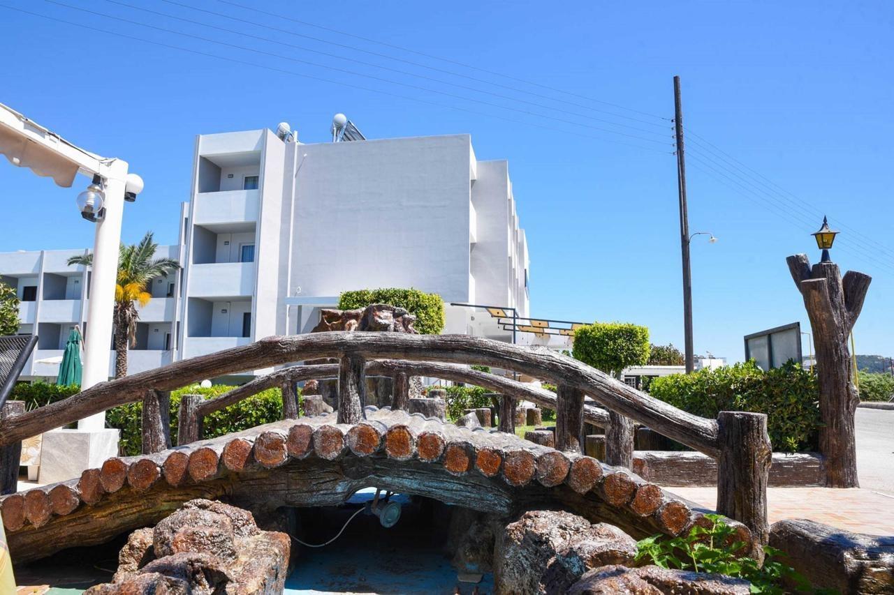 Tsampika Hotel ファリラキ エクステリア 写真